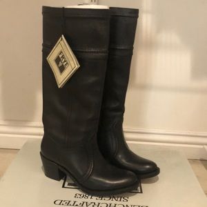 Frye JANE 14L Stitch boot, black size 7.5. Brand new never worn with tags